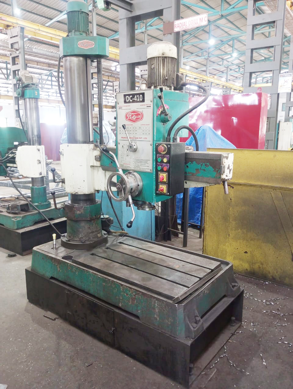 RADIAL DRILL MACHINES